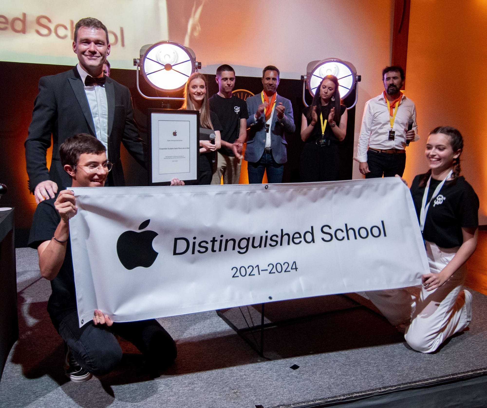 L'ensemble scolaire St Pierre de la Mer reçoit le prix Apple ADS pour son approche éducative digitale