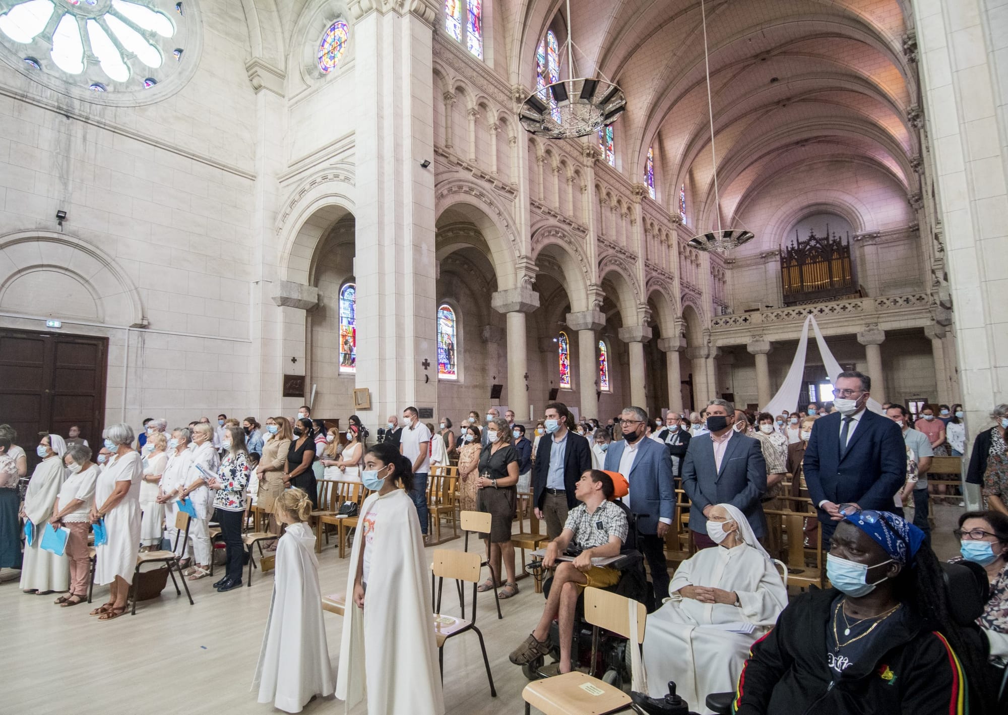 Bénédiction, chants, danses, fraternité et moments de grâce pour le centenaire de l'église St Martin