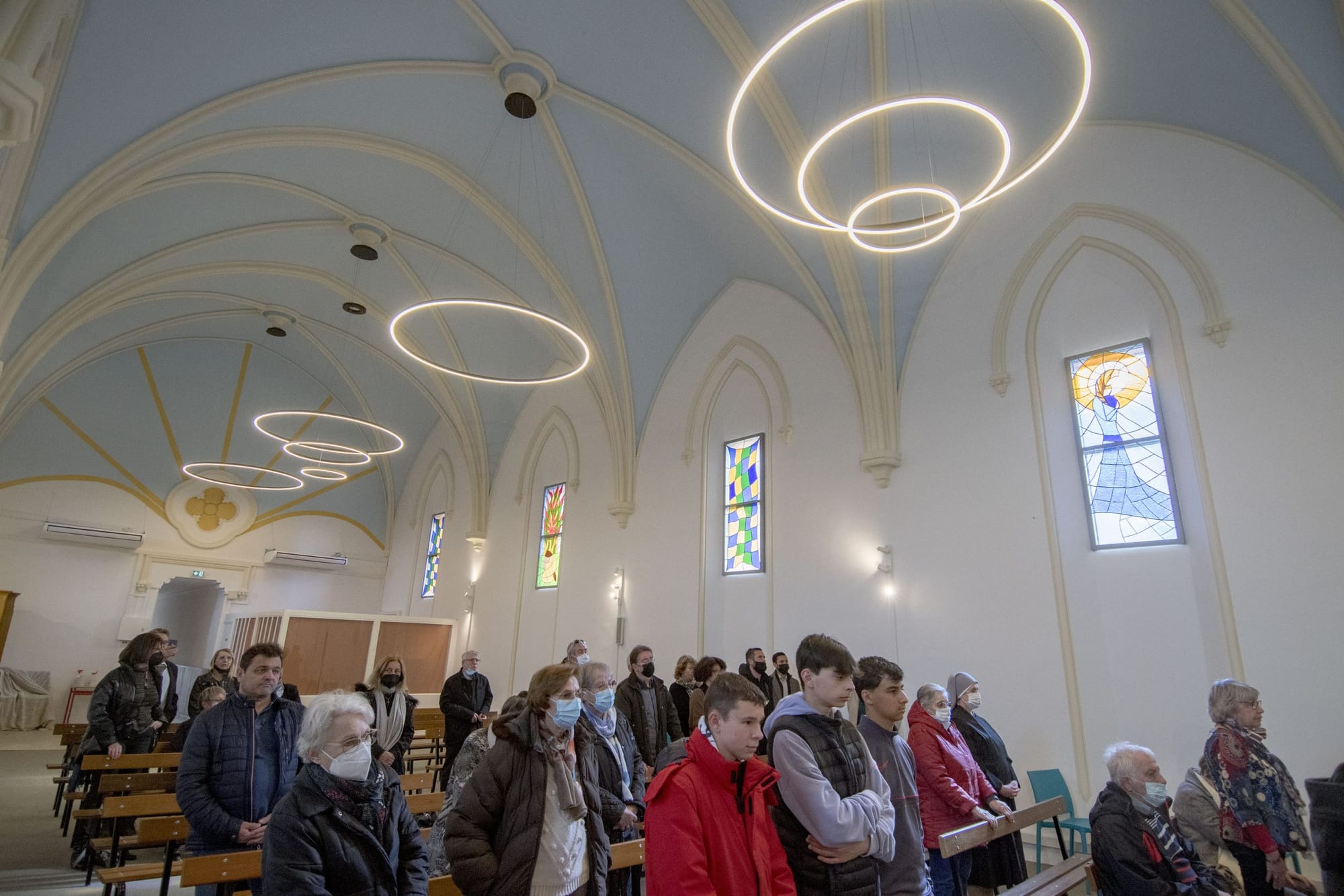 L'Institution Ste Louise de Marillac inaugure les vitraux de sa chapelle